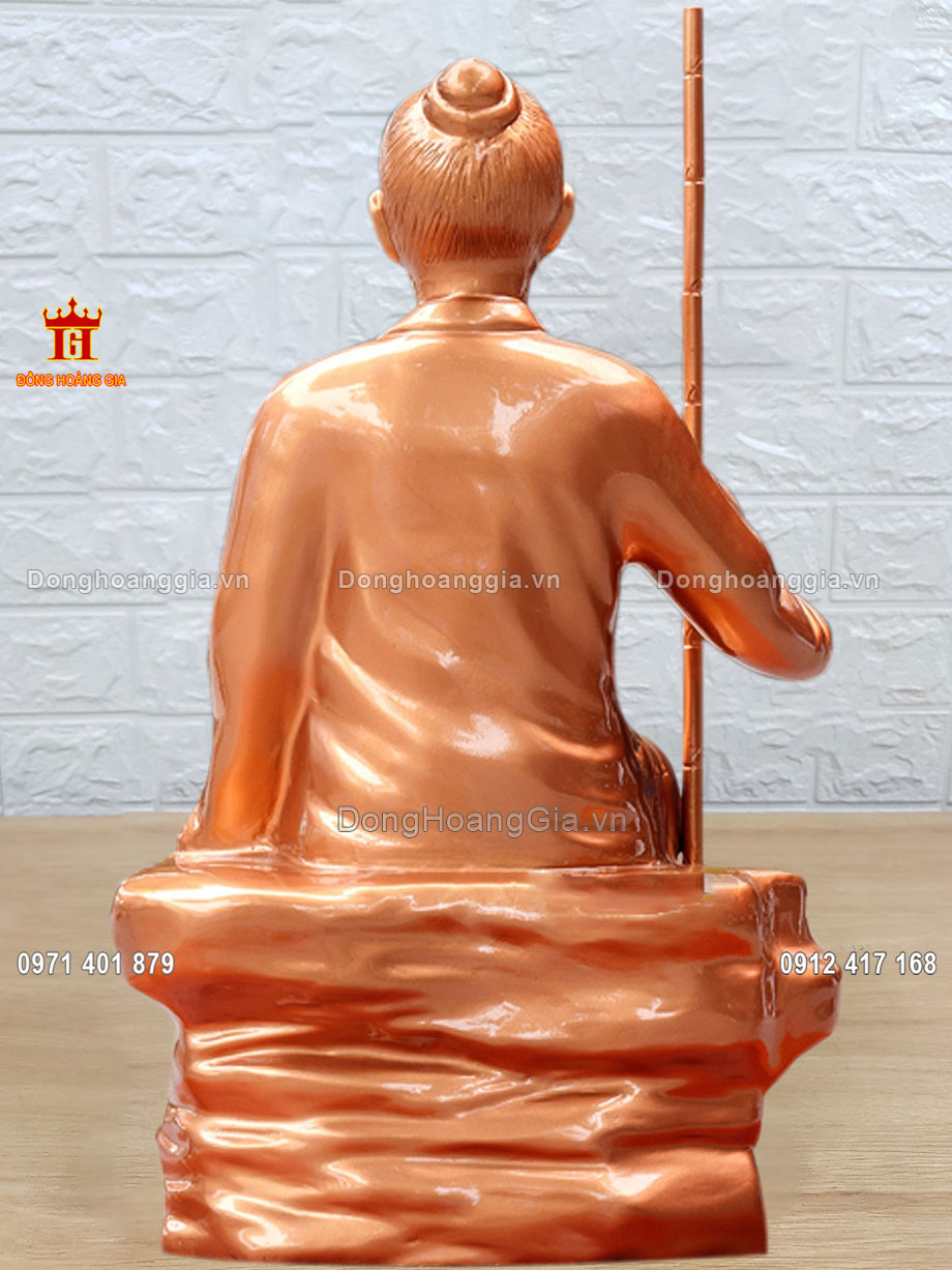 Pho tượng có màu sắc đỏ đồng cao cấp